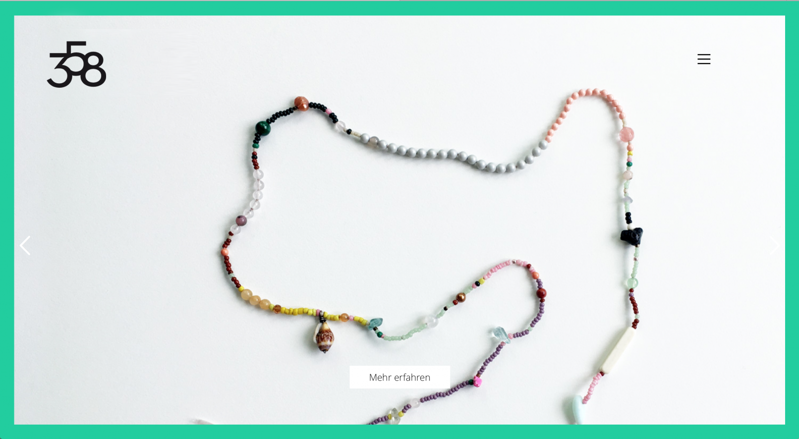 Startseite Dreifünfacht malas, Bild mit Logo und Mala